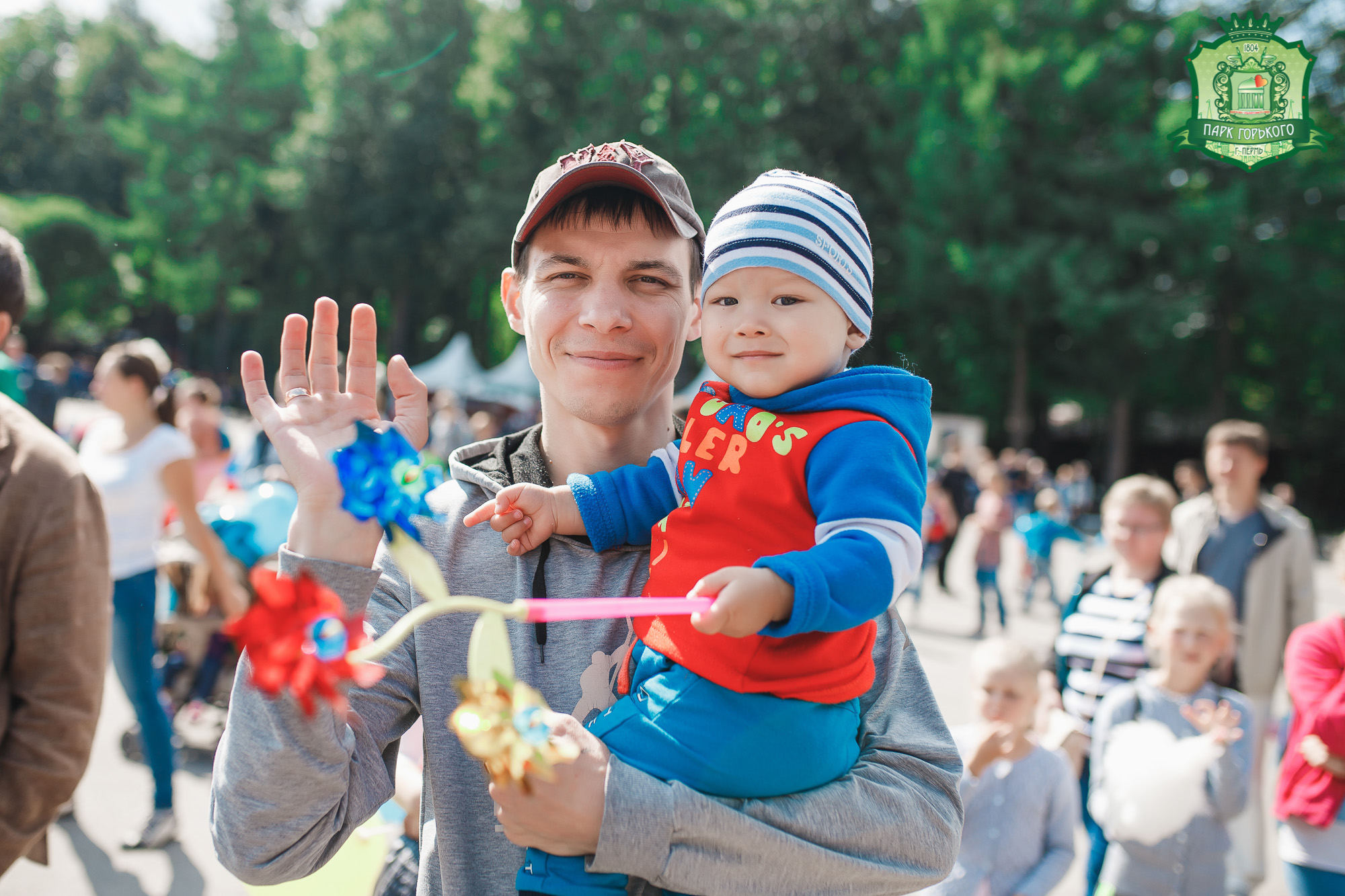 Семья кинотеатр пермь. Кинопозитив. День здоровья в Горьковском парке Пермь. День рождения ребенка в Горьковском парке Пермь. Персонажи в Горьковском парке Пермь.