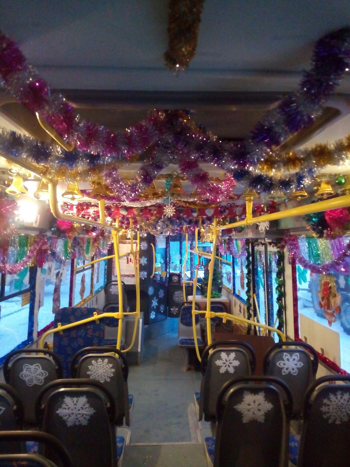 Автобус Новый Год