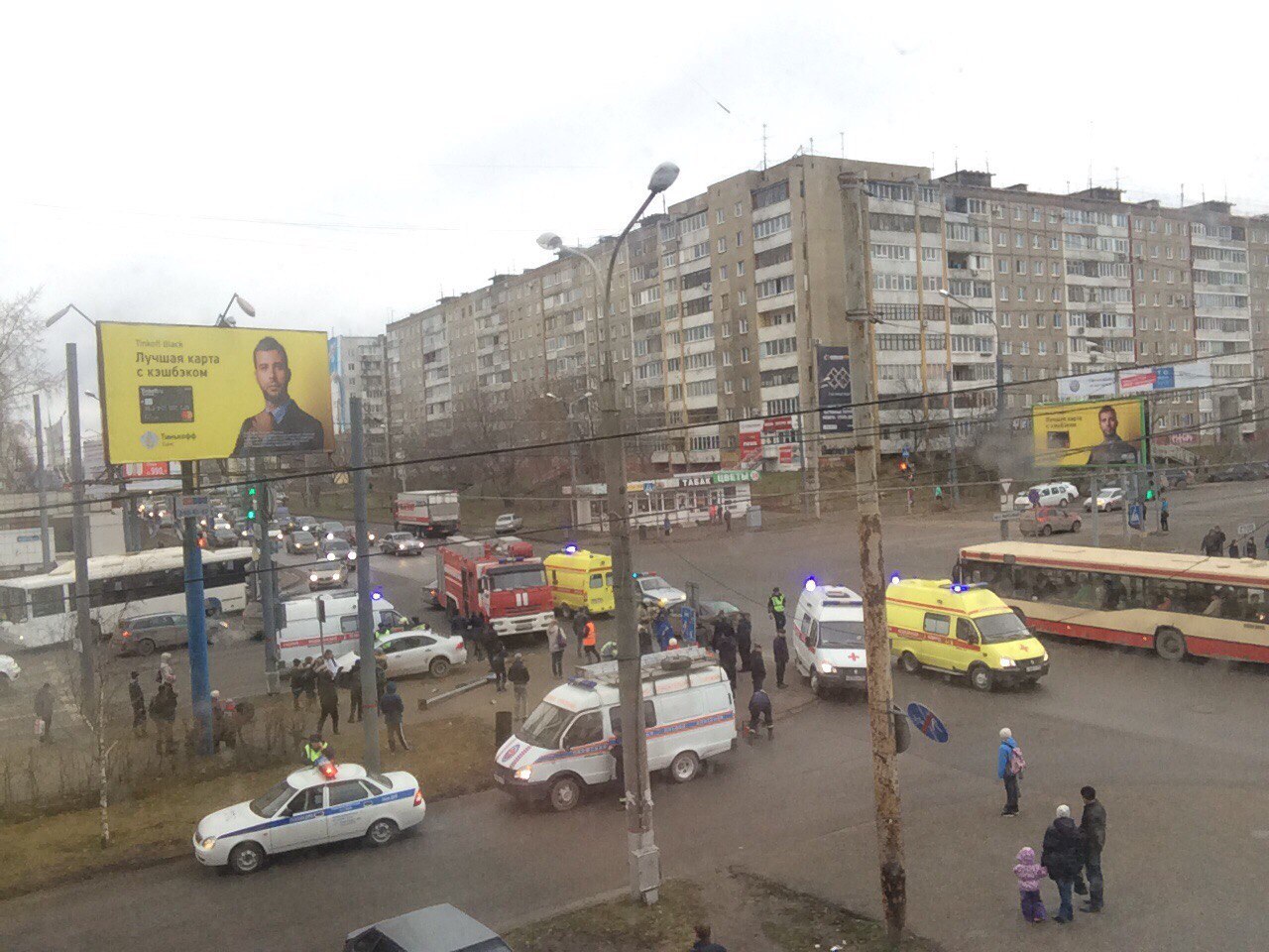 Пермь вчера. Авария на Парковом Пермь сегодня. Происшествие на Парковом Пермь.