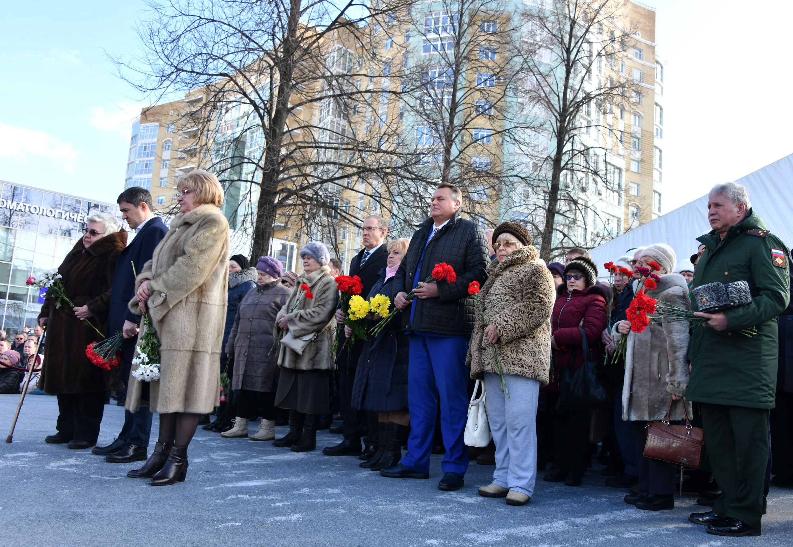 Новости перми. Новый памятник на ул сибирской Пермь. Новые памятники Перми. Памятник солдат России Пермь. Новая Пермь.